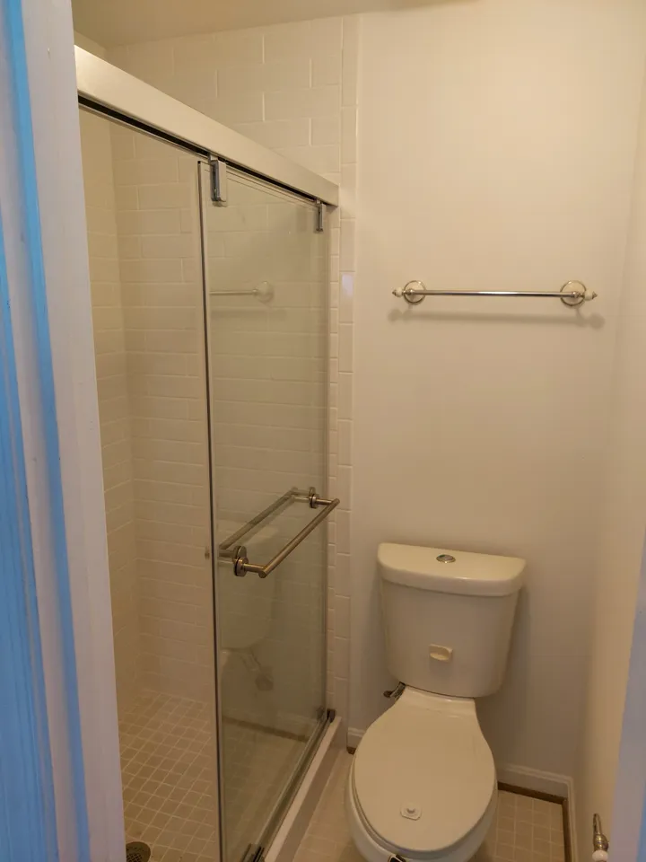 Bathroom in Bethesda (9)